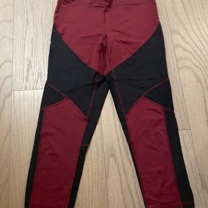 Maroon & black yoga crop pants